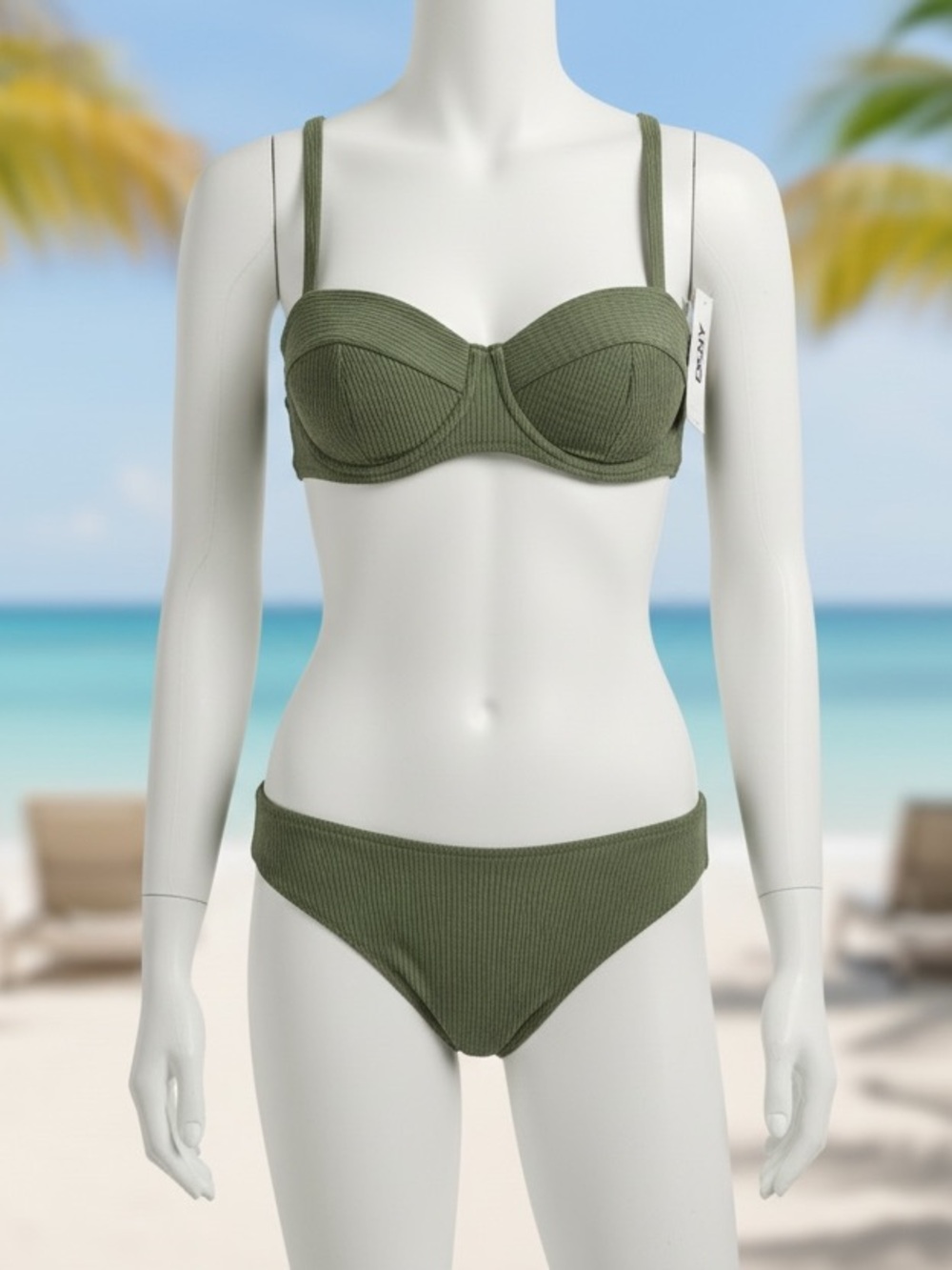 DKNY Bikini Top NWT | Textured Underwire Molded Balconette Swim Top Size Medium